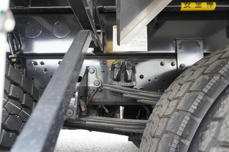 （未使用）　ファイター　増トン　「ベッド付き　土砂禁止」　深ダンプ　新明和製　一方開　積載６６００ｋｇ　リア片開き扉　鳥居シートデッキ＆ラダー　坂道発進補助　ＥＴＣ２．０　衝突軽減ブレーキ　車線逸脱警報　オートエアコン　メッキパーツ　６速ＭＴ！　車検「Ｒ７年８月まで！」8
