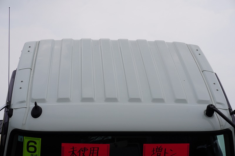 （未使用）　ファイター　増トン　「ベッド付き　土砂禁止」　深ダンプ　新明和製　一方開　積載６６００ｋｇ　リア片開き扉　鳥居シートデッキ＆ラダー　坂道発進補助　ＥＴＣ２．０　衝突軽減ブレーキ　車線逸脱警報　オートエアコン　メッキパーツ　６速ＭＴ！　車検「Ｒ７年８月まで！」13