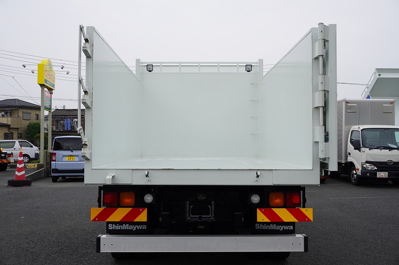 （未使用）　ファイター　増トン　「ベッド付き　土砂禁止」　深ダンプ　新明和製　一方開　積載６６００ｋｇ　リア片開き扉　鳥居シートデッキ＆ラダー　坂道発進補助　ＥＴＣ２．０　衝突軽減ブレーキ　車線逸脱警報　オートエアコン　メッキパーツ　６速ＭＴ！　車検「Ｒ７年８月まで！」22