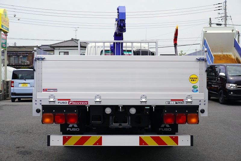 （未使用）　ファイター　増トン　「ワイド　ベッド付き」　４段クレーン　積載７５００ｋｇ　タダノ製　６ｍ長　アルミブロック　五方開　ラジコン　フックイン　２．９３ｔ吊　角足　差し違いアウトリガー　坂道発進補助　ＥＴＣ２．０　メッキパーツ　オートエアコン　リーフサス　６速ＭＴ！4