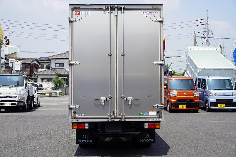 ダイナ　１０尺　アルミバン　積載２０００ｋｇ　サイドドア　ラッシング２段　床フック３対　９０度ストッパー　バックカメラ　ＥＴＣ　左電格ミラー　トヨタ車体製　ＡＴ車！2