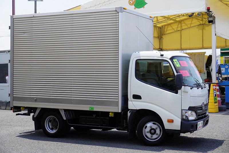 ダイナ　１０尺　アルミバン　積載２０００ｋｇ　サイドドア　ラッシング２段　床フック３対　９０度ストッパー　バックカメラ　ＥＴＣ　左電格ミラー　トヨタ車体製　ＡＴ車！4