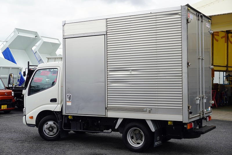 ダイナ　１０尺　アルミバン　積載２０００ｋｇ　サイドドア　ラッシング２段　床フック３対　９０度ストッパー　バックカメラ　ＥＴＣ　左電格ミラー　ＬＥＤヘッドライト　スマートキー　電動パーキングブレーキ　トヨタ車体製　ワンオーナー！ＡＴ車！5
