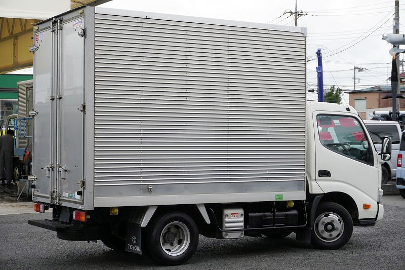 ダイナ　１０尺　アルミバン　積載２０００ｋｇ　サイドドア　ラッシング２段　床フック３対　９０度ストッパー　バックカメラ　ＥＴＣ　左電格ミラー　ＬＥＤヘッドライト　スマートキー　電動パーキングブレーキ　トヨタ車体製　ワンオーナー！ＡＴ車！6