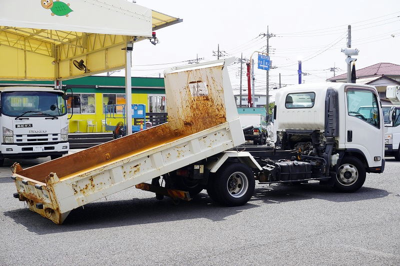 エルフ　「ワイド」　強化　ローダーダンプ　新明和製　一方開　積載３８００ｋｇ　スライド用ラジコン　ＥＴＣ　ダンプピン　ＡＴ車！フロント画像