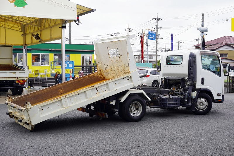エルフ　「ワイド」　強化　ローダーダンプ　新明和製　一方開　積載３７５０ｋｇ　スライド用ラジコン　ＥＴＣ　ダンプピン　ＡＴ車！フロント画像