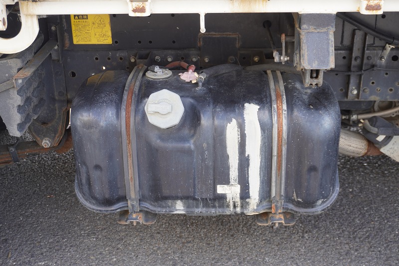 エルフ　強化　三転ダンプ　新明和製　積載３０００ｋｇ　三方開　手動コボレーン　運転席側アオリ油圧開閉式　リアダンプピン　鳥居アングル補強　左電格ミラー　ＥＴＣ　ＡＴ車！21