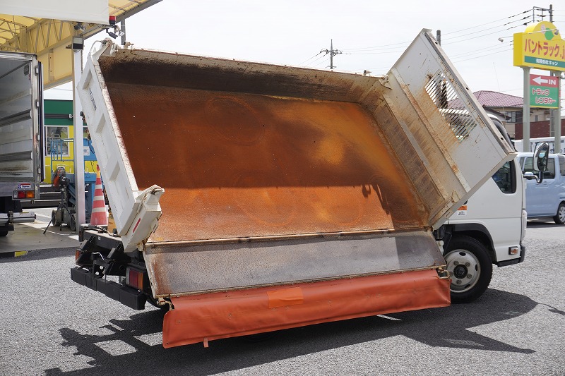 エルフ　強化　三転ダンプ　新明和製　積載３０００ｋｇ　三方開　手動コボレーン　運転席側アオリ油圧開閉式　リアダンプピン　鳥居アングル補強　左電格ミラー　ＥＴＣ　ＡＴ車！25