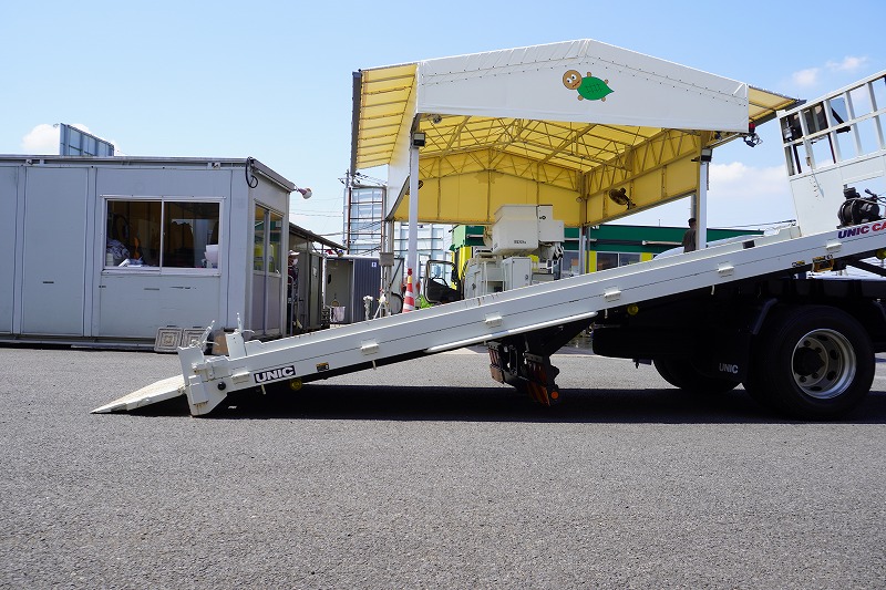 ファイター　増トン　「標準幅　ベッド付」　４段クレーン　セーフティローダー　ウインチ付き　積載６５００ｋｇ　古河ユニック製　２．９３ｔ吊　ラジコン　フックイン　差し違いアウトリガー　５．８ｍ長　リア油圧ゲート　荷台シマ板張り　スタンション穴　床フック　ＥＴＣ　メッキパーツ　６速ＭＴ！車検「Ｒ７年１０月まで！」18