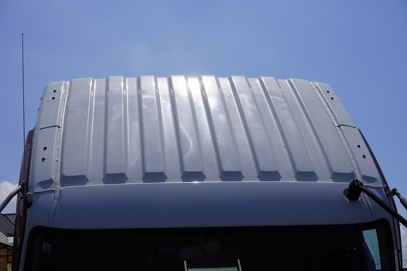 ファイター　増トン　「標準幅　ベッド付」　４段クレーン　セーフティローダー　ウインチ付き　積載６５００ｋｇ　古河ユニック製　２．９３ｔ吊　ラジコン　フックイン　差し違いアウトリガー　５．８ｍ長　リア油圧ゲート　荷台シマ板張り　スタンション穴　床フック　ＥＴＣ　メッキパーツ　６速ＭＴ！車検「Ｒ７年１０月まで！」34