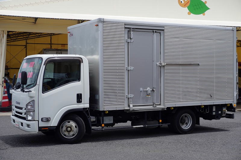 エルフ　「ワイドロング」　アルミバン　積載３０００ｋｇ　サイドドア　ラッシング２段　リア観音扉　パワーゲート　バックカメラ　ＥＴＣ　フォグランプ　日本フルハーフ製　６速ＭＴ！　車検「Ｒ８年２月まで！」7