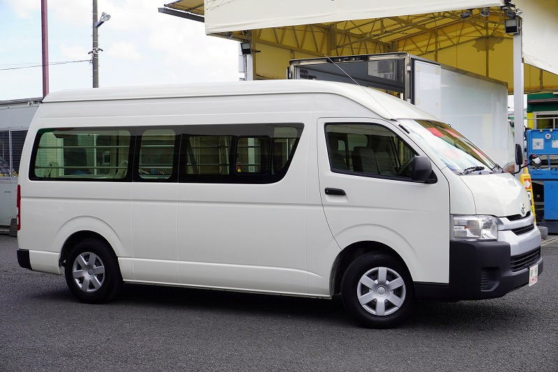 ハイエース　ワイド　スーパーロング　ＤＸ　４ドア　「ハイルーフ」　ガソリン車　３～６人乗り　和光工業製パワーゲート　荷台板張り　ラッシング１段　荷室加工有り　小窓　社外ナビ　バックカメラ　ＥＴＣ　低走行！ＡＴ車！4