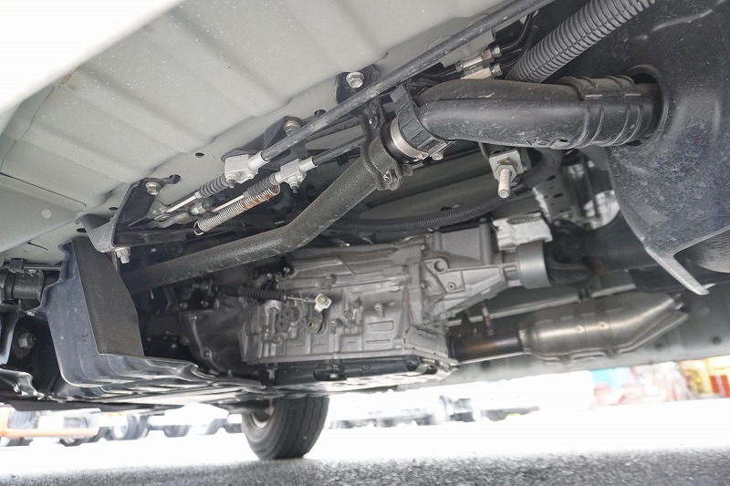 ハイエース　ワイド　スーパーロング　ＤＸ　４ドア　「ハイルーフ」　ガソリン車　３～６人乗り　和光工業製パワーゲート　荷台板張り　ラッシング１段　荷室加工有り　小窓　社外ナビ　バックカメラ　ＥＴＣ　低走行！ＡＴ車！11