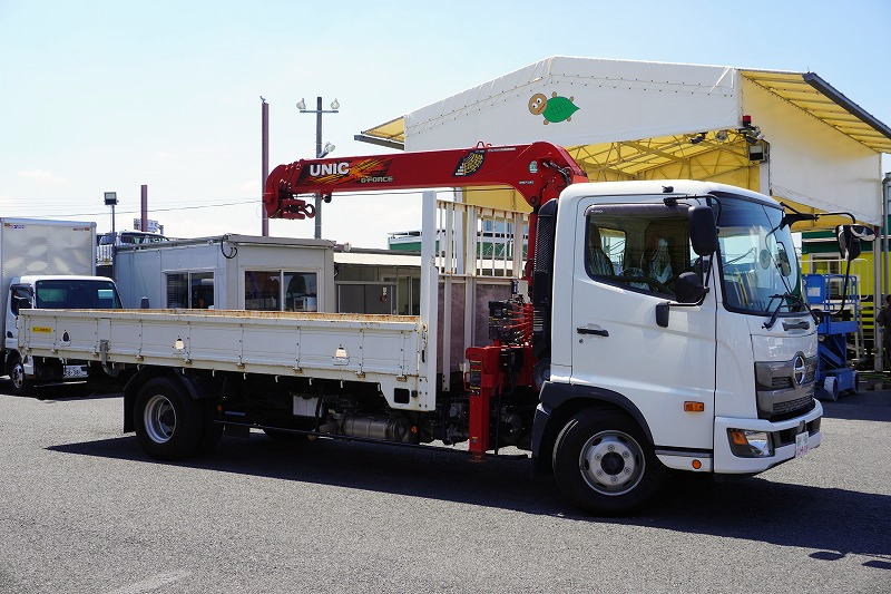レンジャー　４トン　「標準幅　ベッドレス」　４段クレーン　積載２４５０ｋｇ　古河ユニック製　５．４ｍ長　ラジコン　フックイン　２．９３ｔ吊　セイコーラック　ロープ穴３対　ＥＴＣ　衝突軽減ブレーキ　車線逸脱警報　低走行！ＡＴ車！4