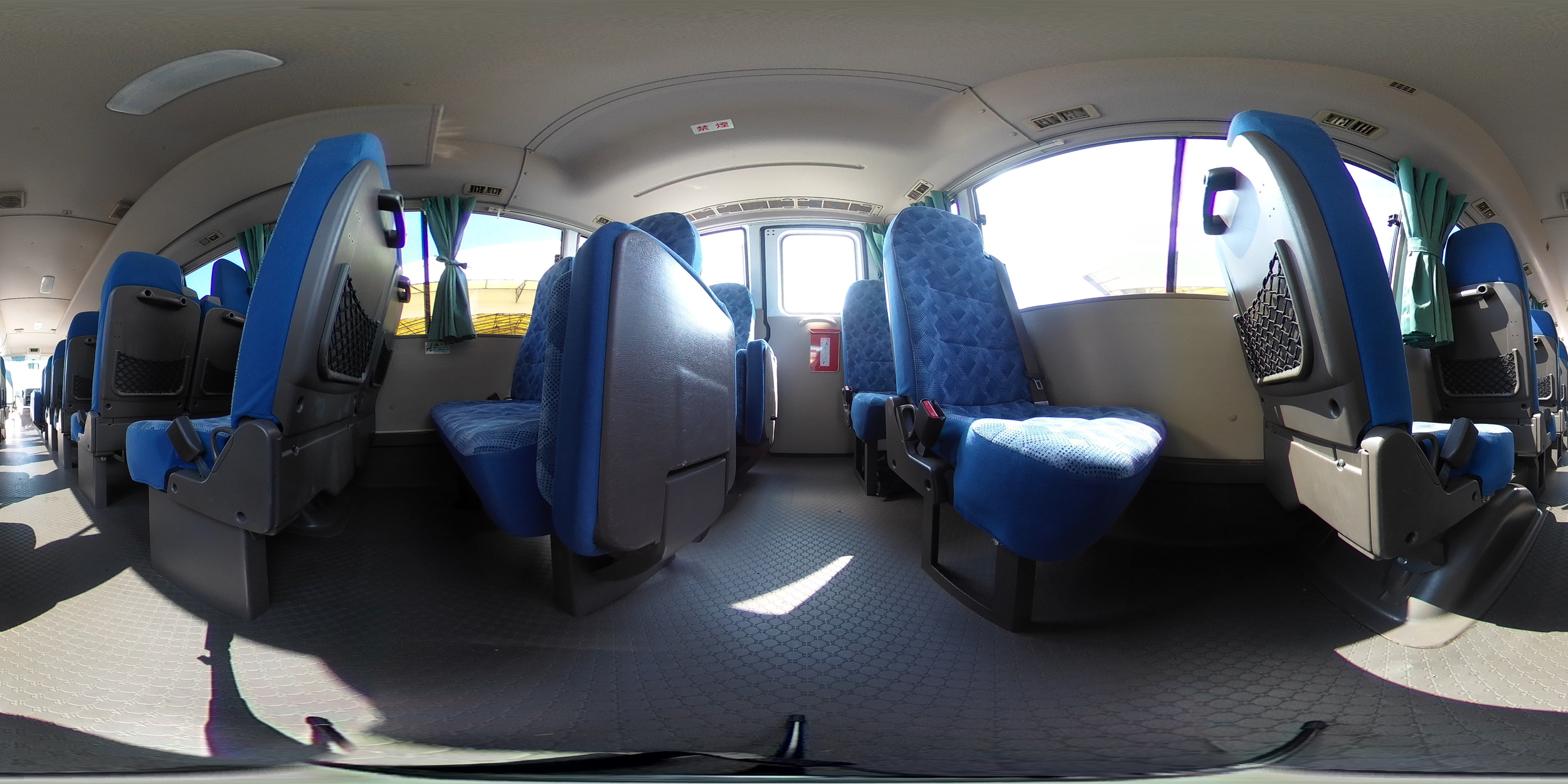 三菱ふそう　ローザ　「スーパーロング」　マイクロバス　２９人乗り　３ドア　自動ドア　リア片開きドア　助手席側巻き込み防止サイドバンパー　ルームラック　マイク　モケットシート　リクライニング機能　バックカメラ　ＥＴＣ　オートエアコン　フォグランプ　ワンオーナー！５速ＭＴ！　車検「Ｒ７年１２月まで！」2