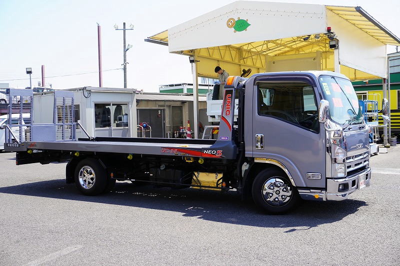 エルフ　「カスタム　ワイド超ロング」　セーフティーローダー　車載専用　古河ユニック製　積載３０００ｋｇ　ラジコン　ウインチ　床フック　一方開　両側電格ミラー　坂道発進補助　ＨＩＤヘッドライト　フォグランプ　社外ナビ　フルセグＴＶ　ＥＴＣ　ステンレス工具箱　メッキパーツ　６速ＭＴ！美車！　車検「Ｒ８年３月まで！」4
