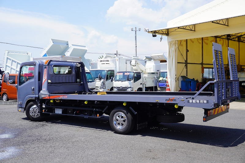 エルフ　「カスタム　ワイド超ロング」　セーフティーローダー　車載専用　古河ユニック製　積載３０００ｋｇ　ラジコン　ウインチ　床フック　一方開　両側電格ミラー　坂道発進補助　ＨＩＤヘッドライト　フォグランプ　社外ナビ　フルセグＴＶ　ＥＴＣ　ステンレス工具箱　メッキパーツ　６速ＭＴ！美車！　車検「Ｒ８年３月まで！」5