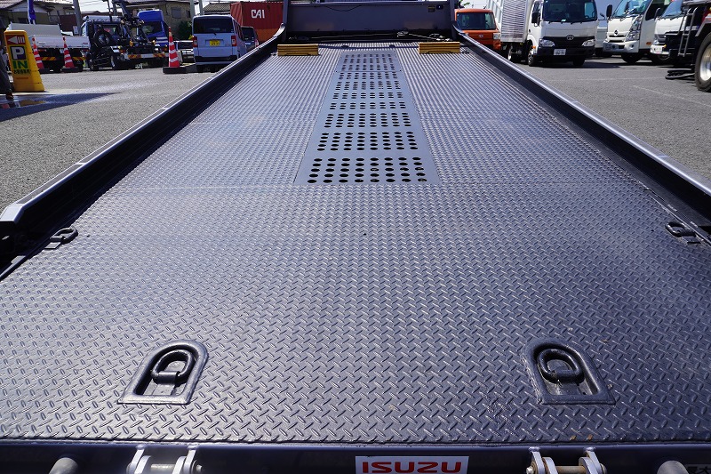 エルフ　「カスタム　ワイド超ロング」　セーフティーローダー　車載専用　古河ユニック製　積載３０００ｋｇ　ラジコン　ウインチ　床フック　一方開　両側電格ミラー　坂道発進補助　ＨＩＤヘッドライト　フォグランプ　社外ナビ　フルセグＴＶ　ＥＴＣ　ステンレス工具箱　メッキパーツ　６速ＭＴ！美車！　車検「Ｒ８年３月まで！」17