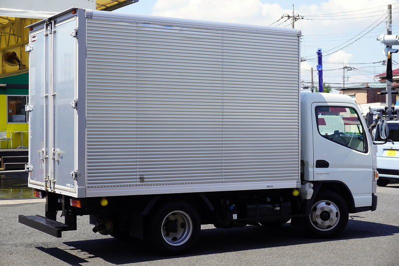 アトラス　１０尺　アルミバン　積載２０００ｋｇ　サイドドア　ラッシング２段　壁面フック１対　左電格ミラー　バックカメラ　社外ナビ　ＥＴＣ　フォグランプ　衝突軽減ブレーキ　車線逸脱警報　北村製　ＡＴ車！6