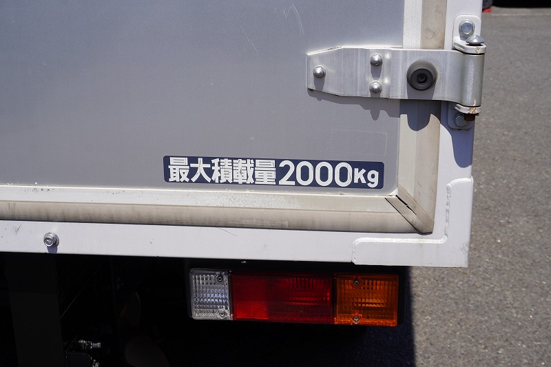 アトラス　１０尺　アルミバン　積載２０００ｋｇ　サイドドア　ラッシング２段　壁面フック１対　左電格ミラー　バックカメラ　社外ナビ　ＥＴＣ　フォグランプ　衝突軽減ブレーキ　車線逸脱警報　北村製　ＡＴ車！20