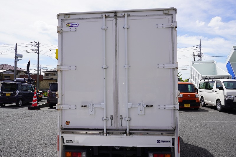 キャンター　１０尺　パネルバン　積載２０００ｋｇ　リア観音扉　垂直パワーゲート　ラッシング１段　荷台ステンレス張り　バックカメラ　社外ナビ　ＥＴＣ　左電格ミラー　車線逸脱警報　フォグランプ　５速ＭＴ！準中型（５トン限定）免許対応！！24
