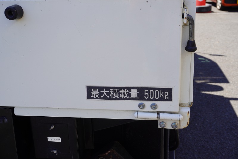 エルフ　高所作業車　アイチ製（ＳＢ１０Ａ）　最大地上高９．７ｍ　ＦＲＰバケット　バケット積載荷重２００ｋｇ　積載５００ｋｇ　工具入れ　ジョイスティックタイプ　アワーメーター：２１１２ｈ　左電格ミラー　坂道発進補助　ＥＴＣ　通信工事仕様！６速ＭＴ！19