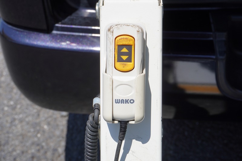 ハイエース　ロング　スーパーＧＬ　ダークプライムⅡ　ディーゼル車　５ドア　和光工業製パワーゲート　両側パワースライドドア　スマートキー　ＬＥＤヘッドライト＆フォグランプ　アルミホイール　ウッドコンビハンドル　社外ナビ　フルセグＴＶ　バックカメラ　ＥＴＣ　フリップダウンモニター　ＡＣ１００Ｖ　オートエアコン　衝突軽減ブレーキ　車線逸脱警報　ＡＴ車！18