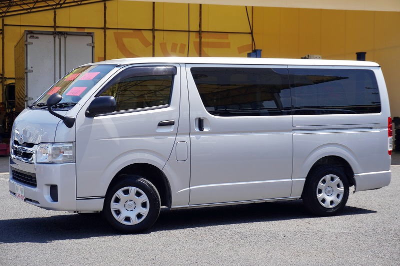 ハイエース　ロング　ＤＸ　ＧＬパッケージ　「ジャストロー」　５ドア　ディーゼル車　３～６人乗り　電格ミラー　ワンオーナー！ＡＴ車！　車検「Ｒ７年１２月まで！」