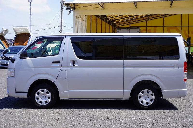 ハイエース　ロング　ＤＸ　ＧＬパッケージ　「ジャストロー」　５ドア　ディーゼル車　３～６人乗り　電格ミラー　ワンオーナー！ＡＴ車！　車検「Ｒ７年１２月まで！」1