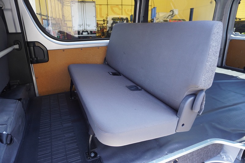 ハイエース　ロング　ＤＸ　ＧＬパッケージ　「ジャストロー」　５ドア　ディーゼル車　３～６人乗り　電格ミラー　ワンオーナー！ＡＴ車！　車検「Ｒ７年１２月まで！」18
