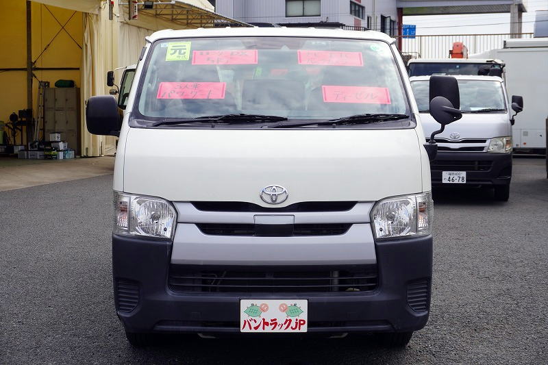レジアスエース　ロング　ＤＸ　５ドア　ディーゼル車　３人乗り　和光工業製パワーゲート　小窓　バックカメラ　社外ナビ　ＥＴＣ　キーレス　ＡＣ１００Ｖ　セパレーターカーテン　衝突軽減ブレーキ　車線逸脱警報　ＡＴ車！0