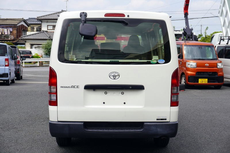 レジアスエース　ロング　ＤＸ　５ドア　ディーゼル車　３人乗り　和光工業製パワーゲート　小窓　バックカメラ　社外ナビ　ＥＴＣ　キーレス　ＡＣ１００Ｖ　セパレーターカーテン　衝突軽減ブレーキ　車線逸脱警報　ＡＴ車！2