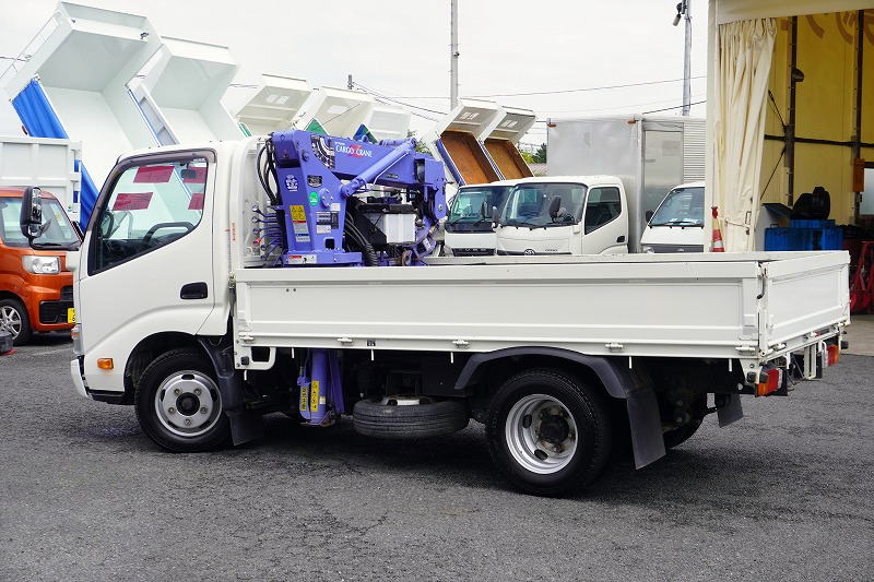 デュトロ　「標準幅　ショート」　簡易３段クレーン　積載２０００ｋｇ　タダノ製　ラジコン無し　２．２２ｔ吊　５速ＭＴ！5