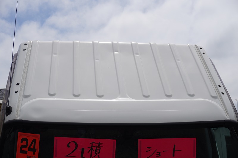 デュトロ　「標準幅　ショート」　簡易３段クレーン　積載２０００ｋｇ　タダノ製　ラジコン無し　２．２２ｔ吊　５速ＭＴ！14