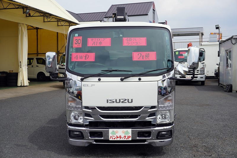 エルフ　「標準幅　セミロング　４ＷＤ」　４段クレーン　積載２０００ｋｇ　タダノ製　ラジコン　２．６３ｔ吊　アルミブロック　鳥居左右工具箱　荷台鉄板張り　左電格ミラー　バックカメラ　ＥＴＣ　フォグランプ　メッキパーツ　ＡＴ車！　車検「Ｒ８年１月まで！」0