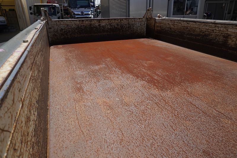 エルフ　強化ダンプ　新明和製　積載２０００ｋｇ　三方開　手動コボレーン　鳥居アングル補強　ダンプピン　ＥＴＣ　坂道発進補助　フルフラットロー　５速ＭＴ！19