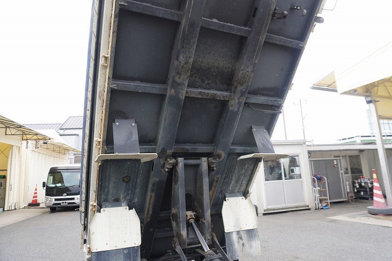 エルフ　強化ダンプ　極東製　積載２０００ｋｇ　三方開　手動コボレーン　鳥居アングル補強　ダンプピン　ＥＴＣ　フルフラットロー　ＡＴ車！20