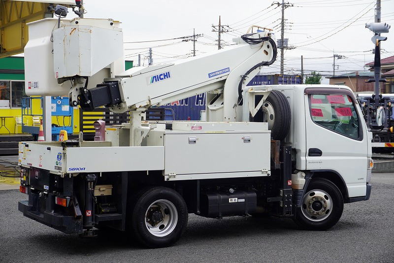 キャンター　高所作業車　アイチ製（ＳＢ１０Ａ）　最大地上高９．７ｍ　ＦＲＰバケット　バケット積載荷重２００ｋｇ　積載３００ｋｇ　工具入れ　ジョイスティックタイプ　アワーメーター：７６５１ｈ　左電格ミラー　バックカメラ　フォグランプ　通信工事仕様！ＡＴ車！6