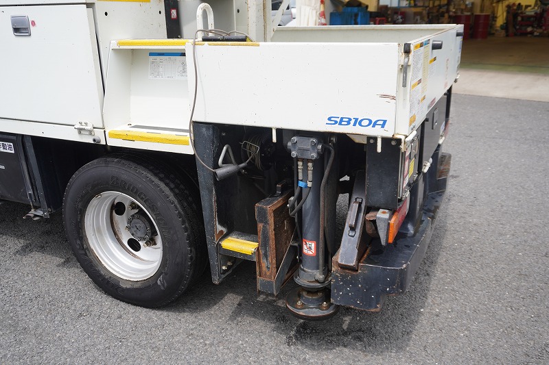 キャンター　高所作業車　アイチ製（ＳＢ１０Ａ）　最大地上高９．７ｍ　ＦＲＰバケット　バケット積載荷重２００ｋｇ　積載３００ｋｇ　工具入れ　ジョイスティックタイプ　アワーメーター：７６５１ｈ　左電格ミラー　バックカメラ　フォグランプ　通信工事仕様！ＡＴ車！17