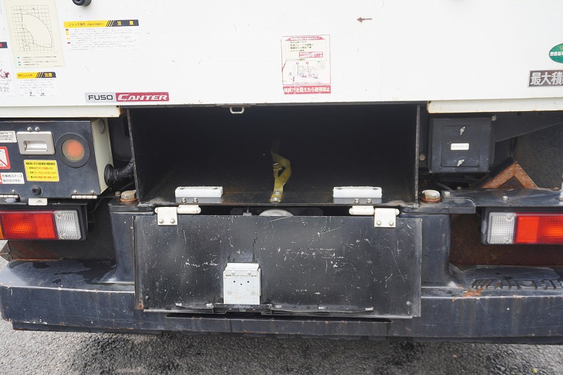 キャンター　高所作業車　アイチ製（ＳＢ１０Ａ）　最大地上高９．７ｍ　ＦＲＰバケット　バケット積載荷重２００ｋｇ　積載３００ｋｇ　工具入れ　ジョイスティックタイプ　アワーメーター：７６５１ｈ　左電格ミラー　バックカメラ　フォグランプ　通信工事仕様！ＡＴ車！20