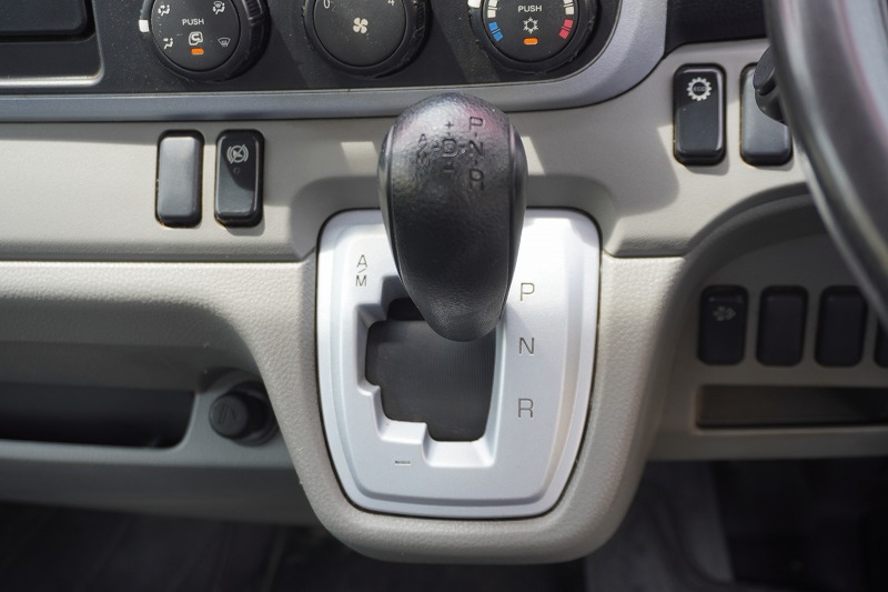 キャンター　高所作業車　アイチ製（ＳＢ１０Ａ）　最大地上高９．７ｍ　ＦＲＰバケット　バケット積載荷重２００ｋｇ　積載３００ｋｇ　工具入れ　ジョイスティックタイプ　アワーメーター：７６５１ｈ　左電格ミラー　バックカメラ　フォグランプ　通信工事仕様！ＡＴ車！27