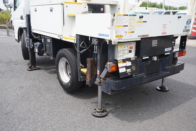 キャンター　高所作業車　アイチ製（ＳＢ１０Ａ）　最大地上高９．７ｍ　ＦＲＰバケット　バケット積載荷重２００ｋｇ　積載３００ｋｇ　工具入れ　ジョイスティックタイプ　アワーメーター：７６５１ｈ　左電格ミラー　バックカメラ　フォグランプ　通信工事仕様！ＡＴ車！37