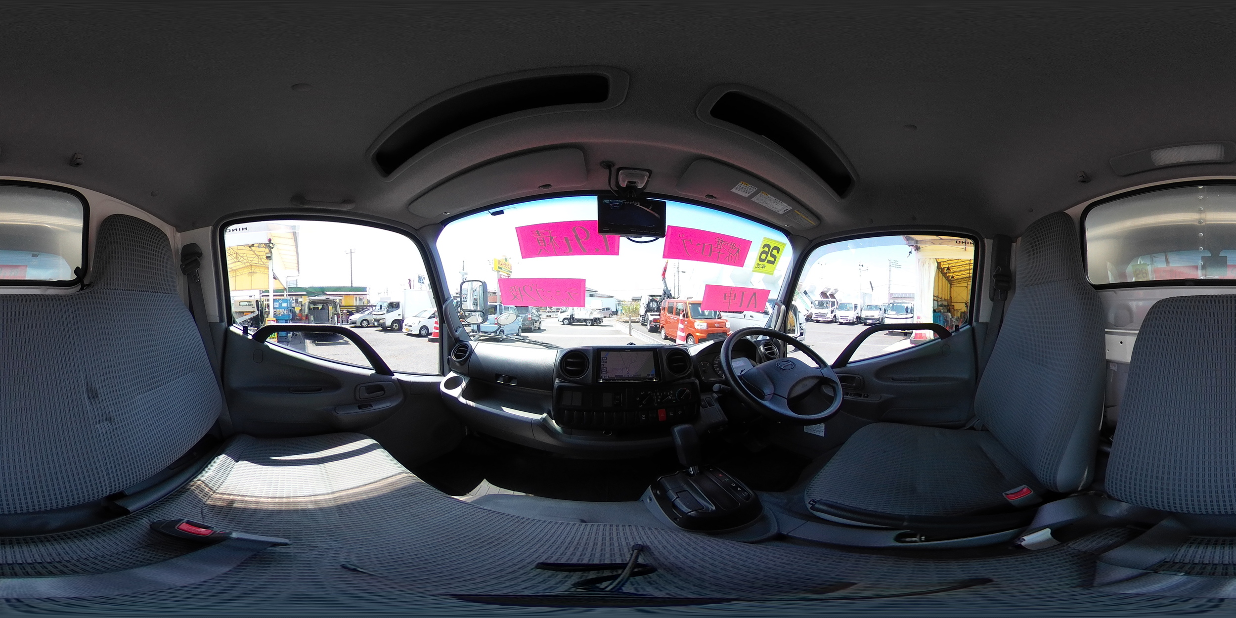 デュトロ　「標準幅　ロング」　アルミバン　積載１９００ｋｇ　ラッシング２段　左電格ミラー　バックカメラ　社外ナビ　ＥＴＣ　導風板　フォグランプ　パブコ製　ＡＴ車！0