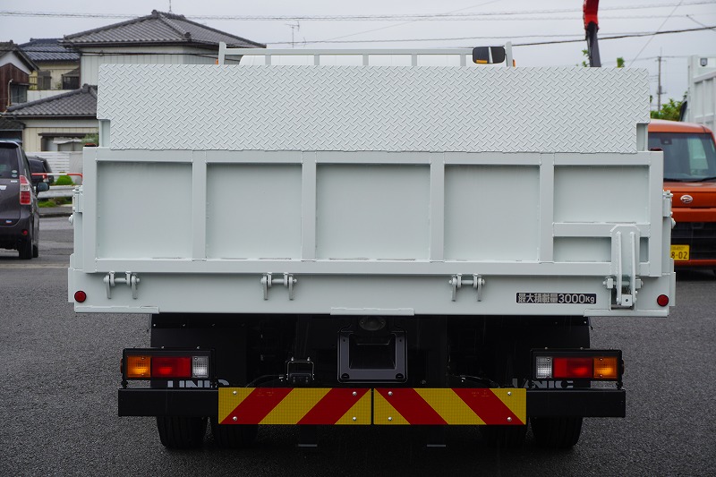 （未使用）　キャンター　「ワイド超ロング」　セーフティーローダー　一般用　古河ユニック製　積載３０００ｋｇ　アルミブロック　ウインチ　ラジコン　ロープ穴４対　床フック６対　バックカメラ　ＬＥＤヘッドライト＆フォグランプ　左電格ミラー　坂道発進補助　スマートキー　衝突軽減ブレーキ　車線逸脱警報　５速ＭＴ！　車検「Ｒ９年４月まで！」2