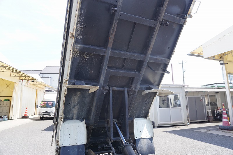 キャンター　強化ダンプ　新明和製　積載２０００ｋｇ　三方開　手動コボレーン　鳥居アングル補強　ダンプピン　ＥＴＣ　坂道発進補助　車線逸脱警報　フルフラットロー　ＡＴ車！21