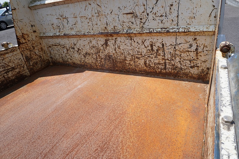 キャンター　強化ダンプ　新明和製　積載２０００ｋｇ　三方開　手動コボレーン　鳥居アングル補強　ダンプピン　ＥＴＣ　坂道発進補助　車線逸脱警報　フルフラットロー　ＡＴ車！24