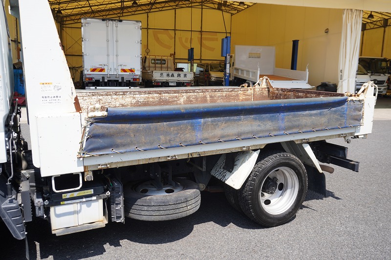 キャンター　強化ダンプ　新明和製　積載２０００ｋｇ　三方開　手動コボレーン　鳥居アングル補強　ダンプピン　ＥＴＣ　坂道発進補助　車線逸脱警報　フルフラットロー　ＡＴ車！25