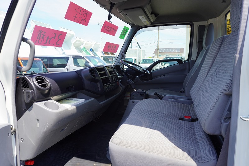 デュトロ　「ワイド超ロング」　セーフティーローダー　一般用　タダノ製　積載３５００ｋｇ　ウインチ　ラジコン　床フック１０対　三方開　フォグランプ　スマートキー　電動パーキングブレーキ　左電格ミラー　ＥＴＣ　ＡＴ車！36