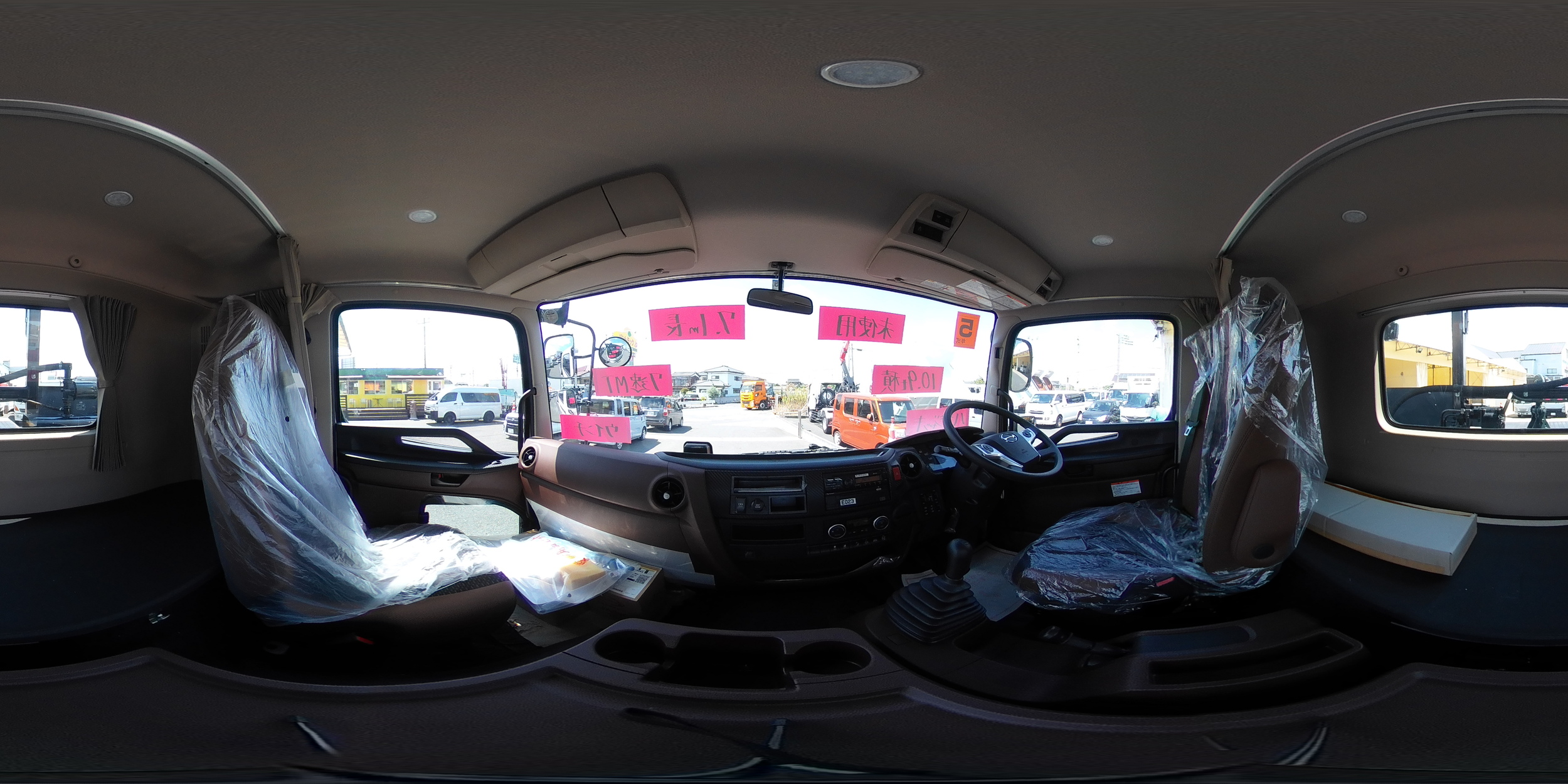 （未使用）　レンジャー　大型　３軸　「ベッド付き」　重機運搬車　積載１０９００ｋｇ　ハイジャッキ　ウインチ　７．１ｍ長　造りボディー　アユミ板掛け　ガッチャボックス　落とし込みフック　アルミホイール　社外テール　衝突軽減ブレーキ　車線逸脱警報　リターダ　７速ＭＴ！総重量２０トン未満！　車検「Ｒ８年９月まで！」0