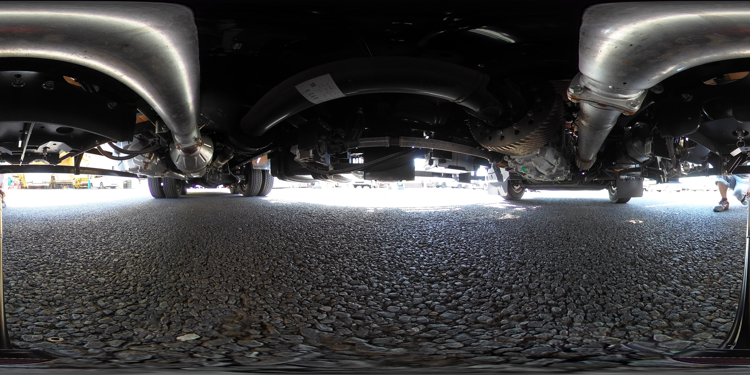 （未使用）　レンジャー　大型　３軸　「ベッド付き」　重機運搬車　積載１０９００ｋｇ　ハイジャッキ　ウインチ　７．１ｍ長　造りボディー　アユミ板掛け　ガッチャボックス　落とし込みフック　アルミホイール　社外テール　衝突軽減ブレーキ　車線逸脱警報　リターダ　７速ＭＴ！総重量２０トン未満！　車検「Ｒ８年９月まで！」1